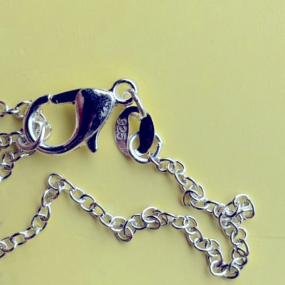 Praying Hands Necklace on 20” sterling silver chain with lobster clasp - Picture 2 of 2